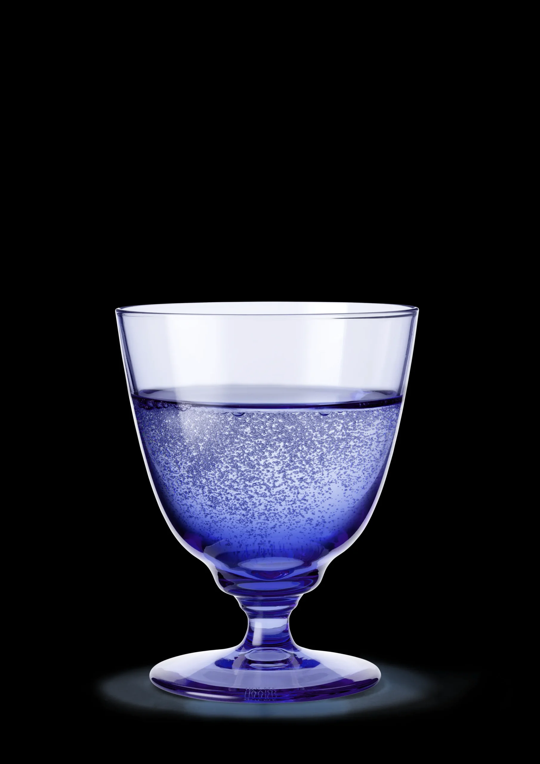 Holmegaard Flow Glass med stett 35 cl mørk blå - Kjøp nå