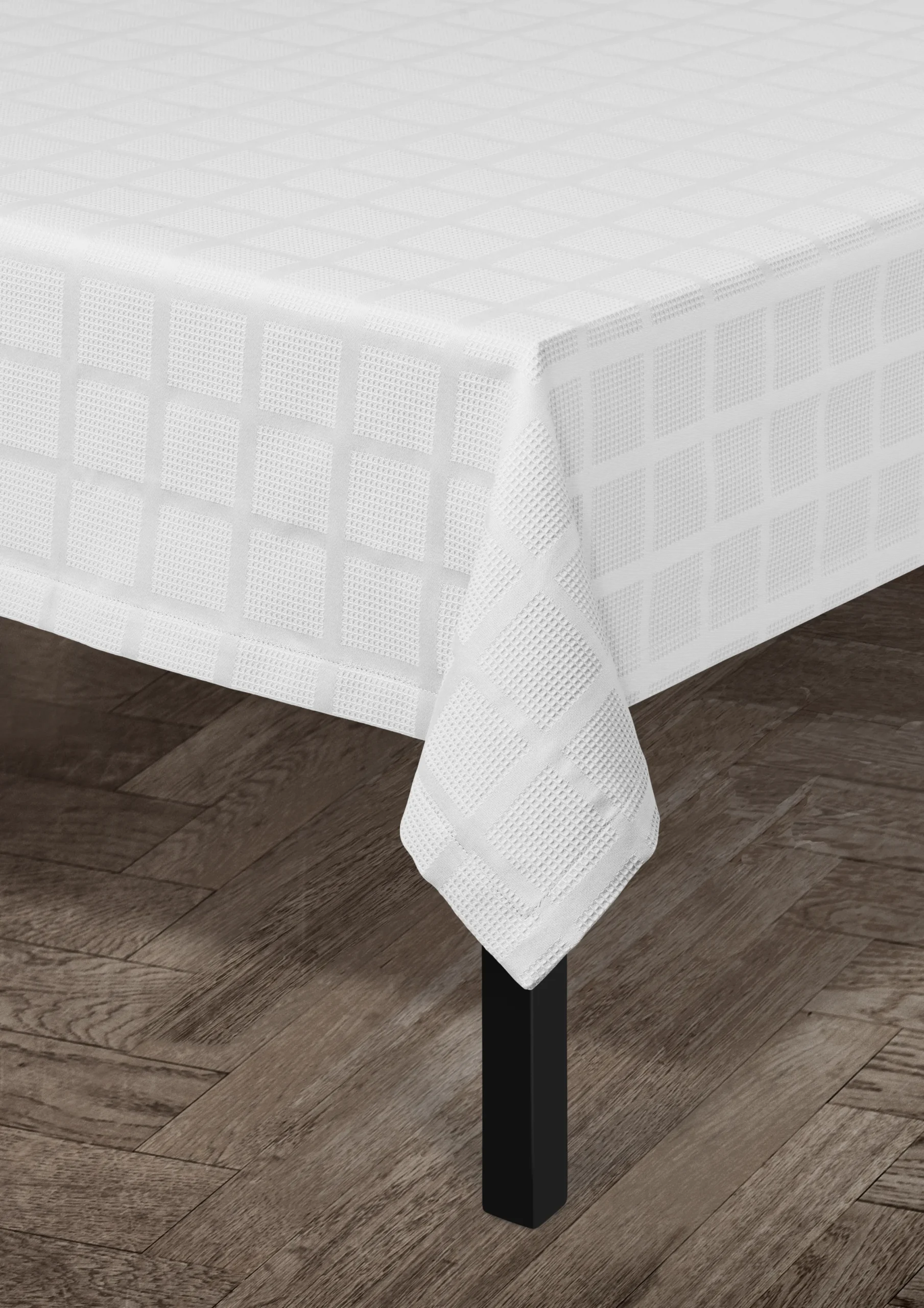JUNA Brick damaskduk, hvit, 150 x 270 cm – Kjøp her