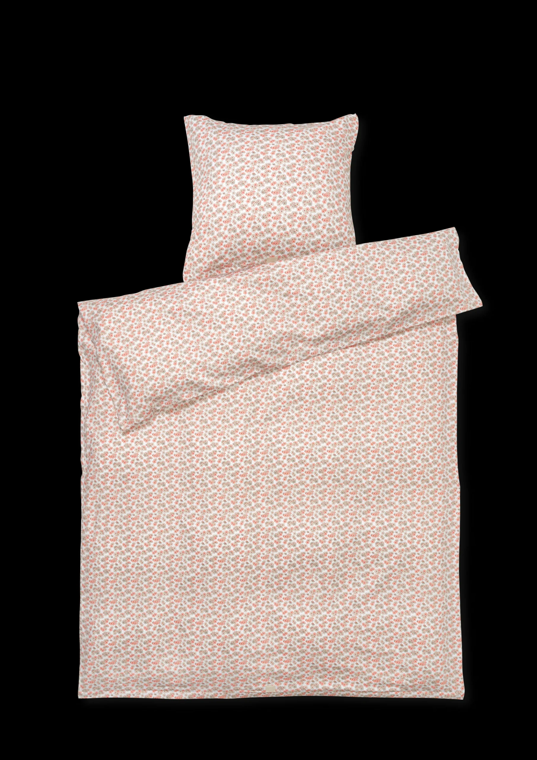 JUNA Pleasantly Sengetøy 140x220 cm hvit/rosa NO