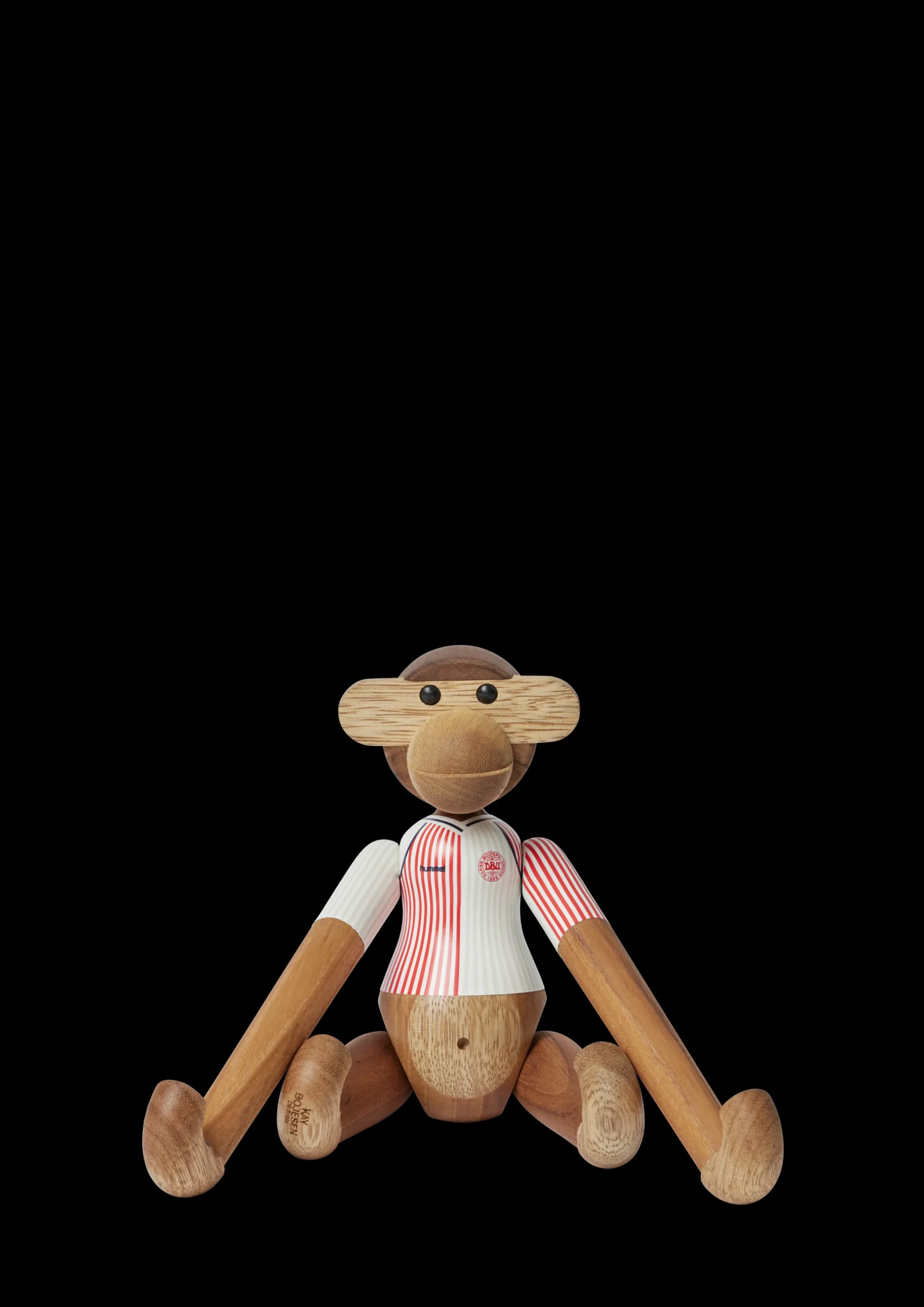 Kay Bojesen Ape x DBU 86 Away – En Hyllest til Dansk Fotball
