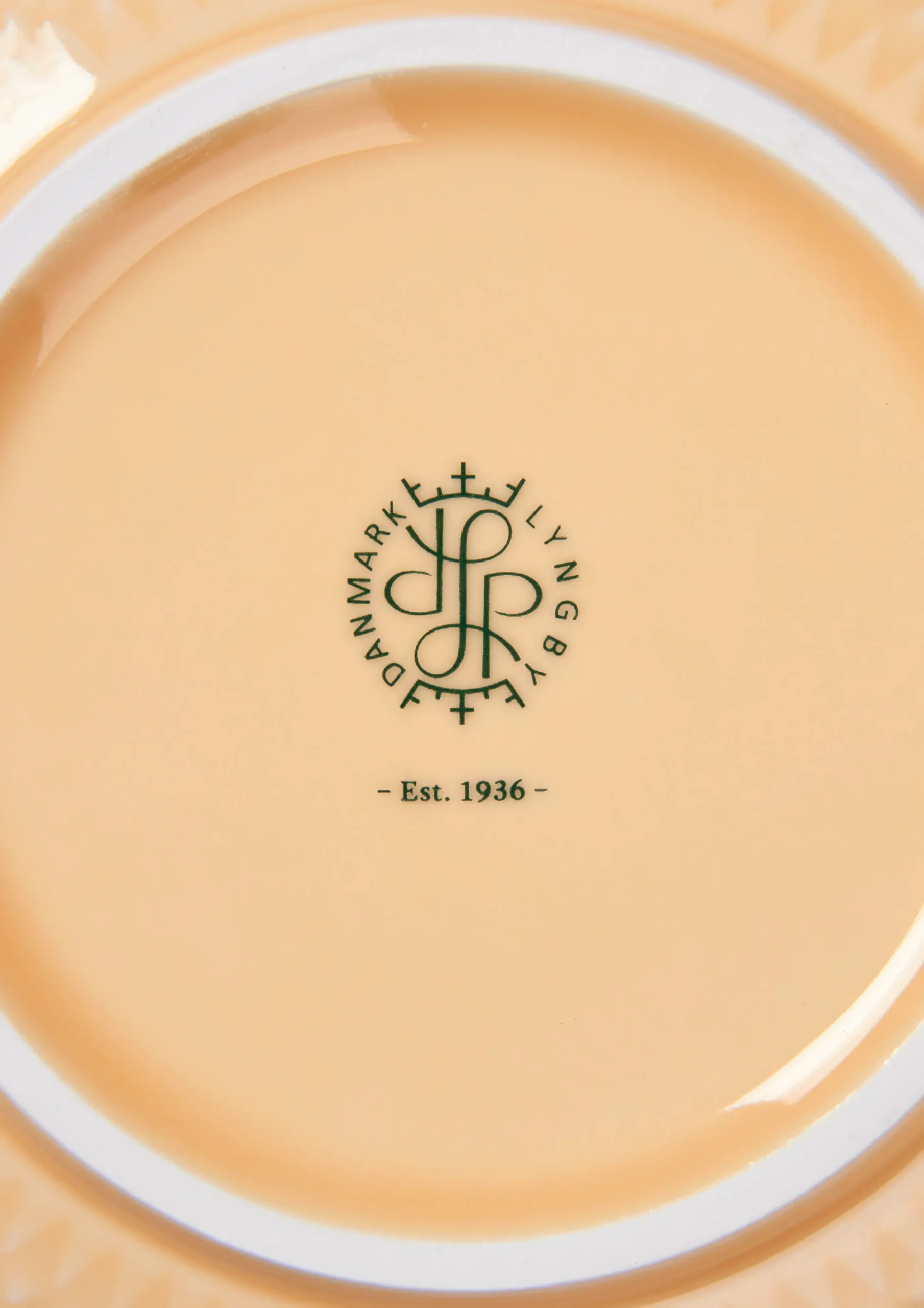 Lyngby Porcelæn Rhombe Color Skål Ø15.5 cm sand - Kjøb her