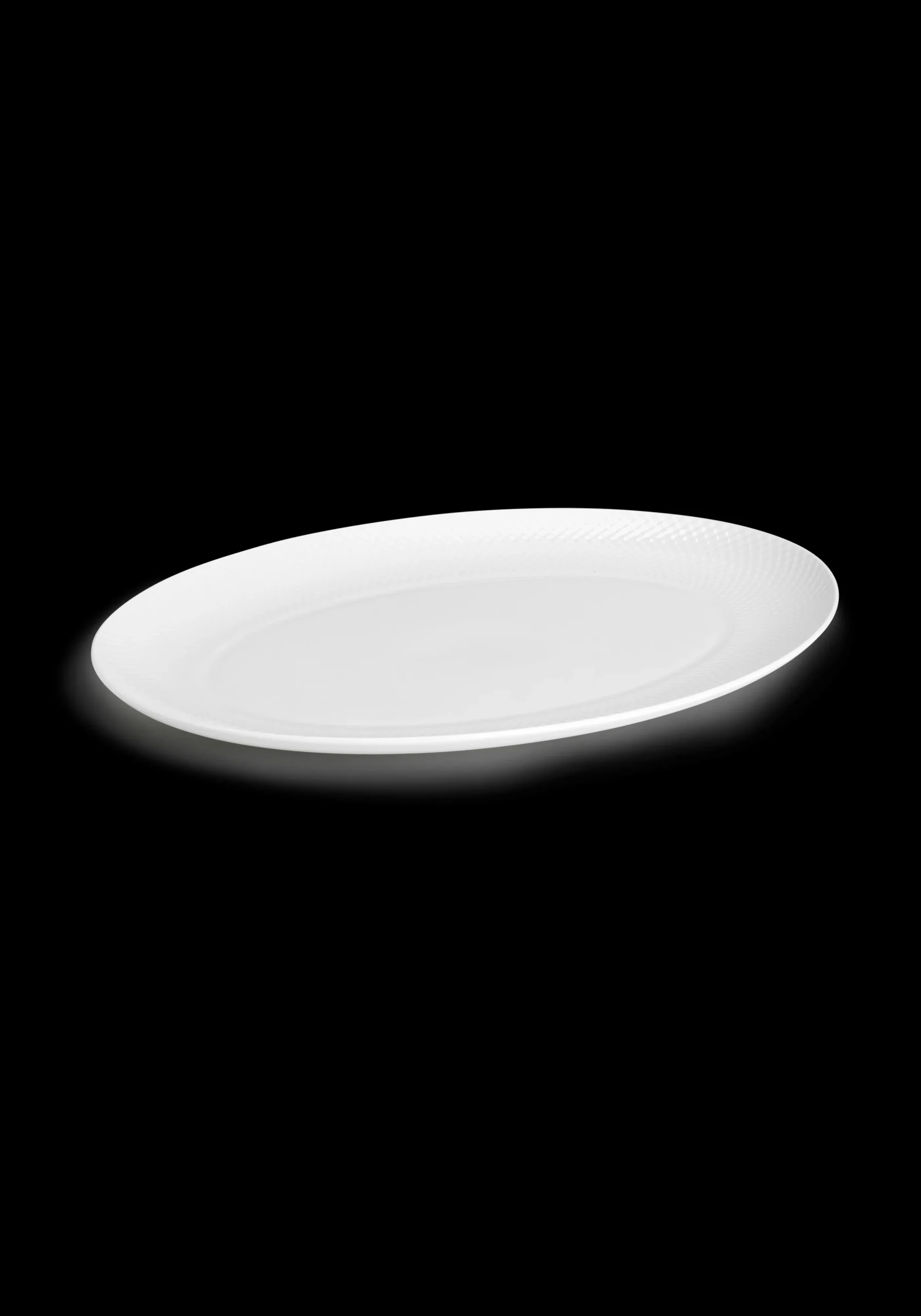 Lyngby Porcelæn Rhombe Oval serveringsfat 42x32 hvit