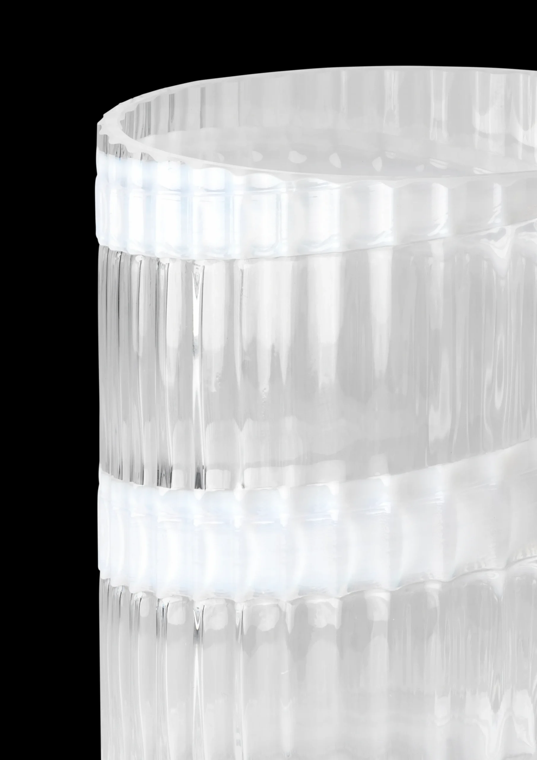 Lyngby Porcelæn Vase H20.5 cm swirl white munnblåst glass
